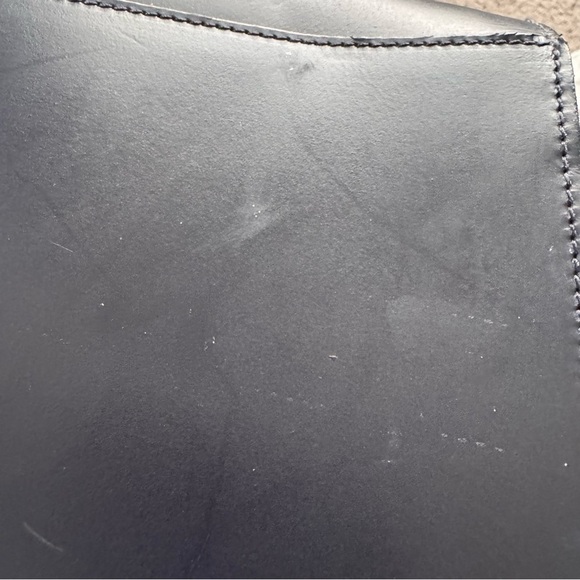 Mark and Graham Navy Leather Messenger Bag Work Travel Crossbody - Picture 13 of 13